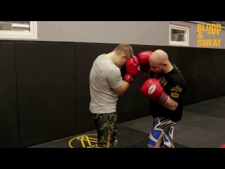 amateur boxing - front uppercuts to the body